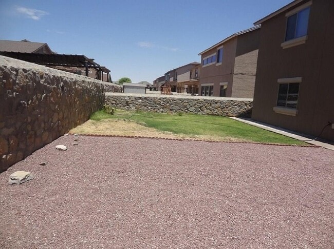 Building Photo - 14451 Coyote Trail Dr