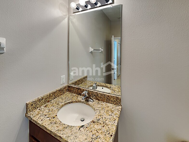 Building Photo - 7512 Tangle Bend Dr