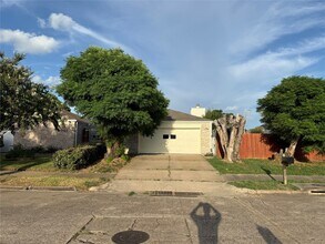 Building Photo - 9011 Ketchwood Dr