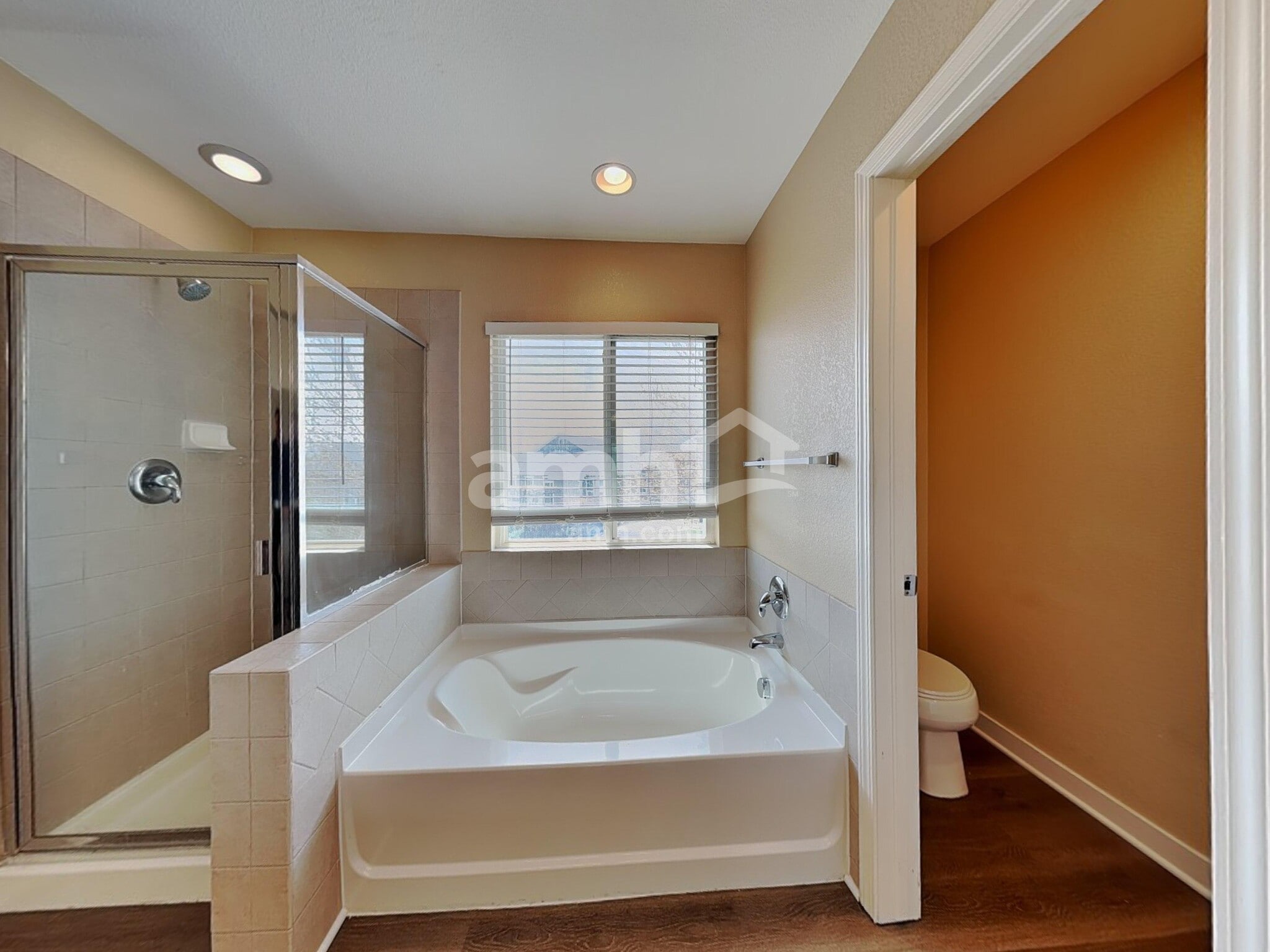 Building Photo - 9742 Jasper Dr