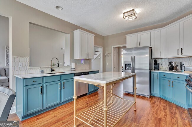 Building Photo - 311 Hambrick Park