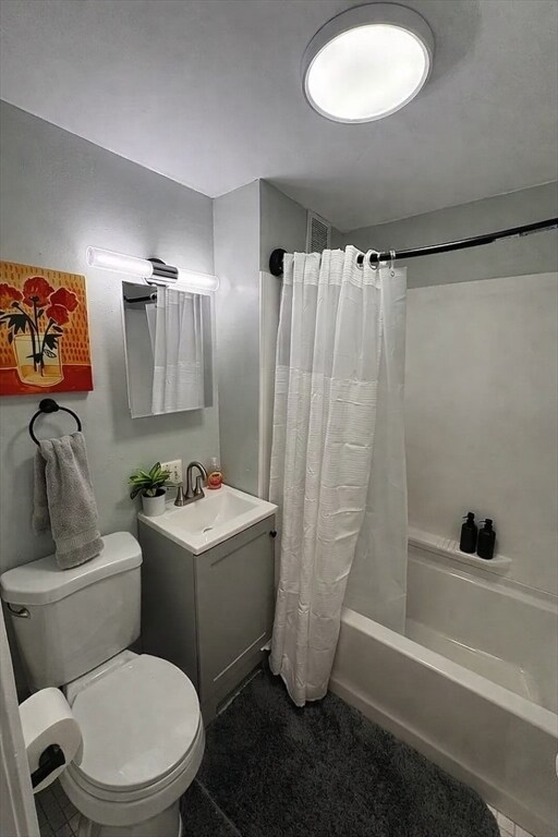 Building Photo - 18 Emerald Ave