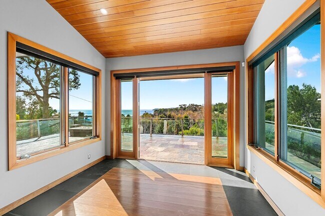 Building Photo - 27091 Sea Vista Dr
