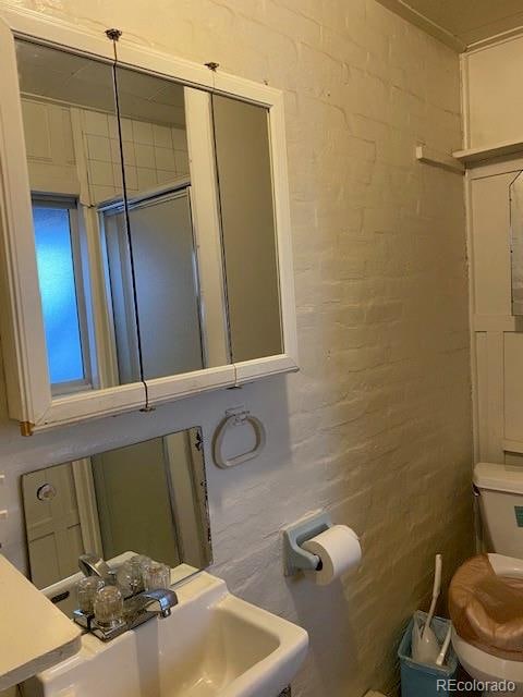Building Photo - Studio Apartment - Great Location!