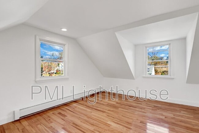 Building Photo - 25 Thorney Ave