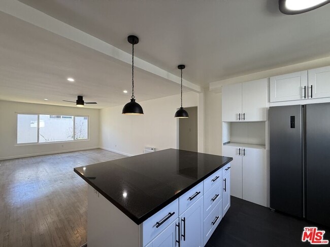 Building Photo - 25226 Loytan St