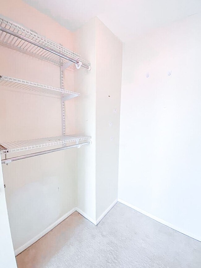 Building Photo - Beautiful 1 Bed 1 Bath Condo In Pavilion On The Park High-Rise Building In Alexandria City