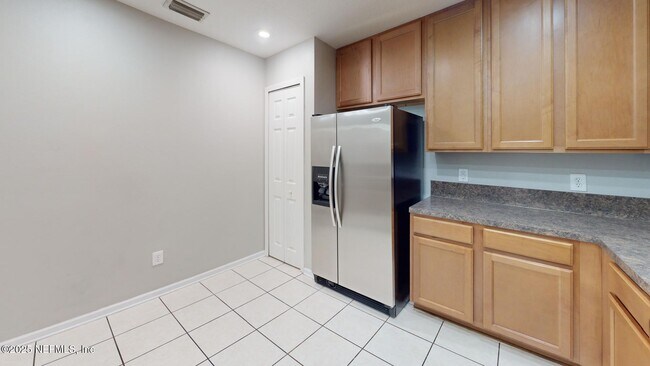 Building Photo - 7063 Deer Lodge Cir
