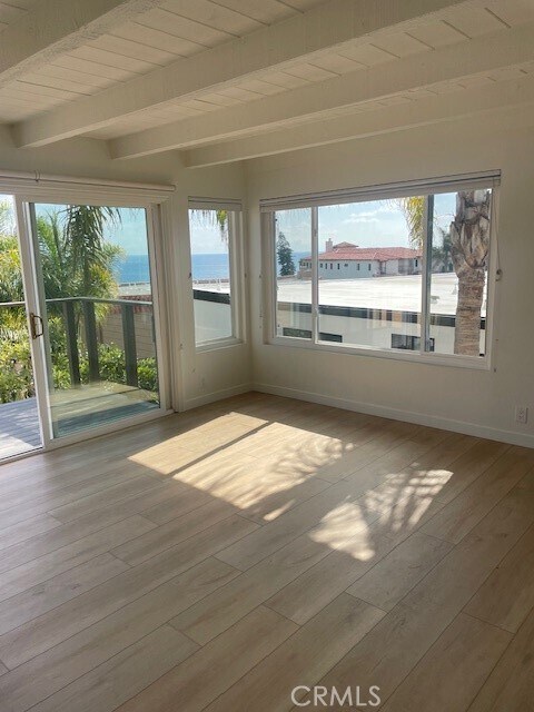 Building Photo - 241 Avenida Montalvo