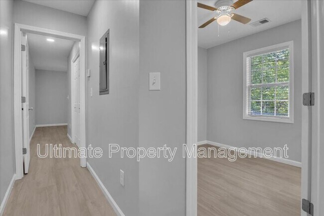 Building Photo - 514 Anderson St