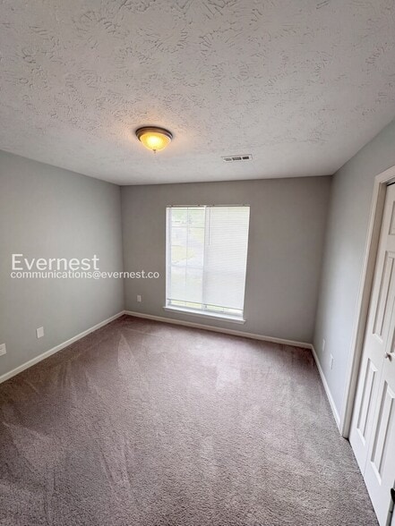 Building Photo - 3908 Old Ivy Ct