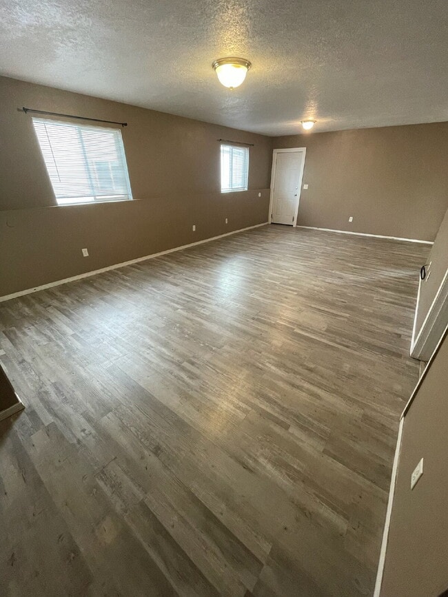 Building Photo - $1595