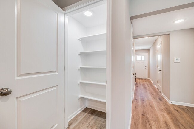 Building Photo - 507 Pine