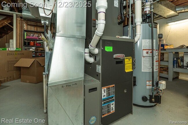 Building Photo - 1574 Devonshire Dr