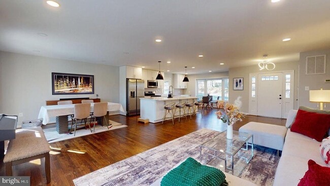 Building Photo - 4707 Holborn Ave