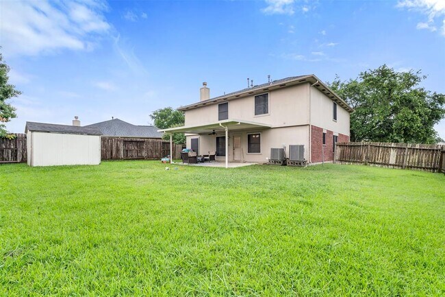 Building Photo - 401 Stockbridge Ln