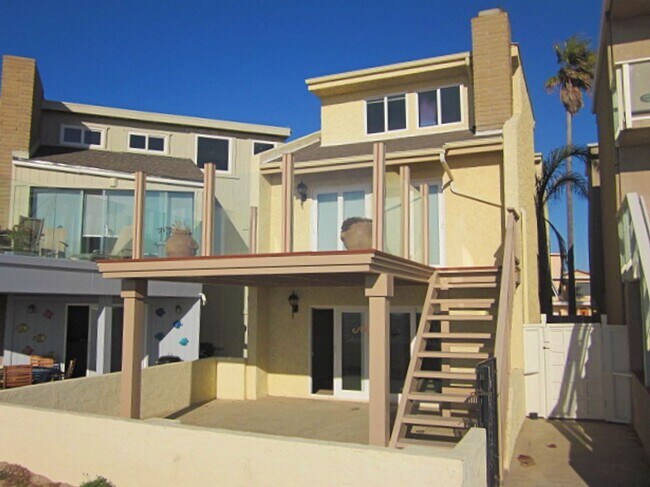 Building Photo - Oceanfront Silverstrand | 4 Bedroom + 3 Ba...