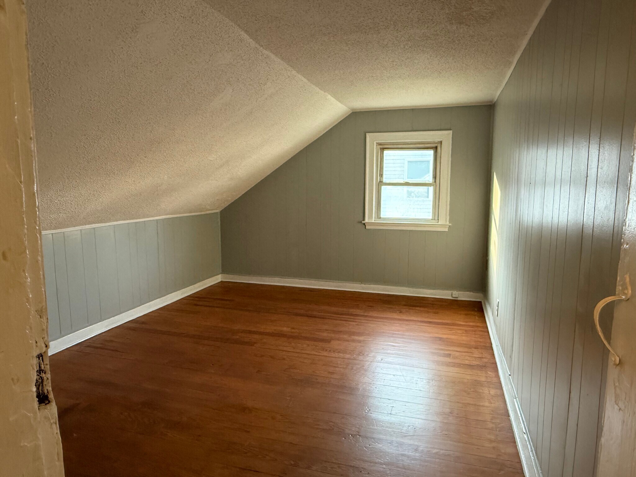 Building Photo - 227 Providence St