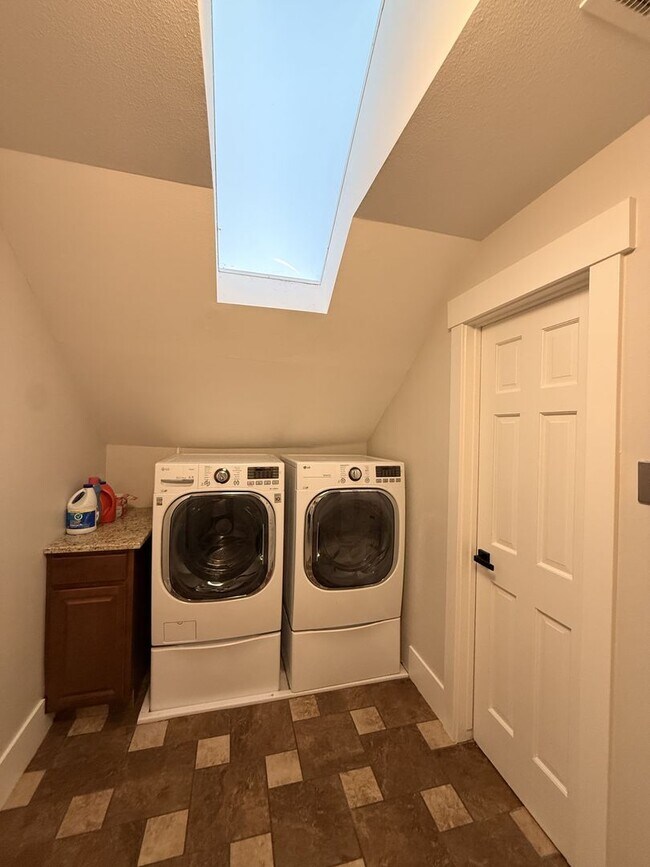Building Photo - 4023 N Quail Ridge Dr