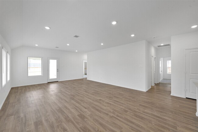 Building Photo - 3609 Oakvale Dr