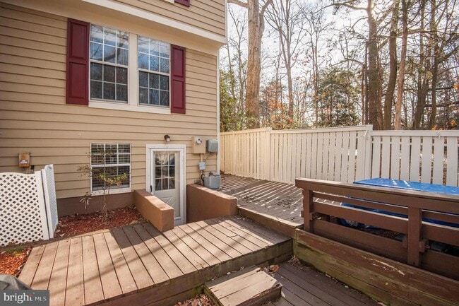 Building Photo - 1598 Woodcrest Dr