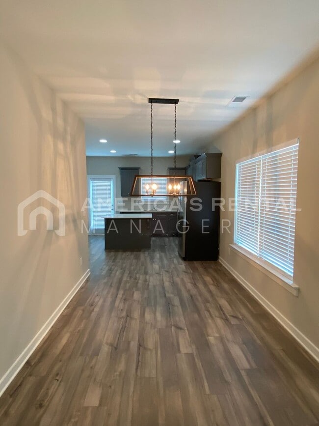 Building Photo - 1540 Brookhaven Dr