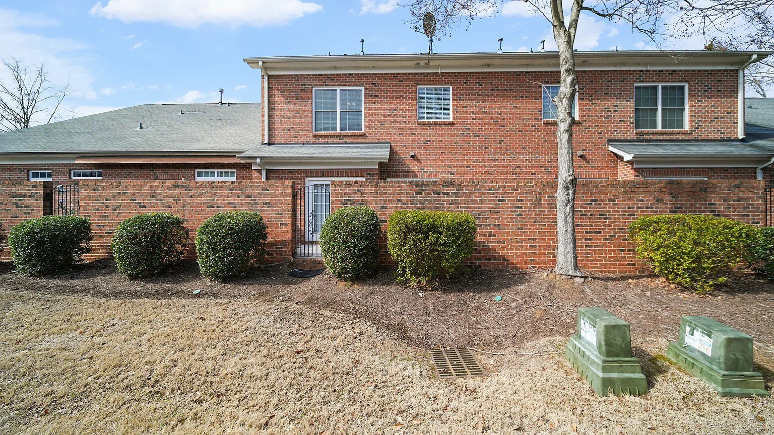 Building Photo - 804 Talking Stick Ln