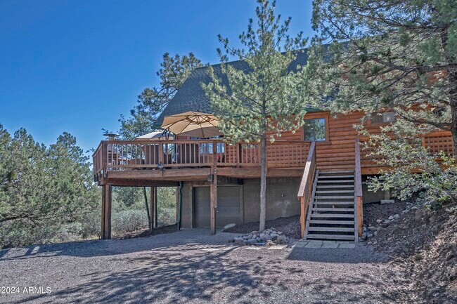 Building Photo - 6823 Fara Dr