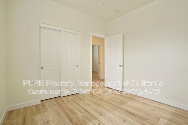 Building Photo - 8292 Crystal Walk Cir