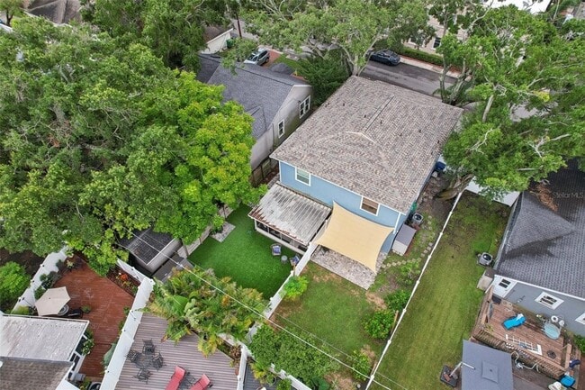 Building Photo - 2405 W Stroud Ave