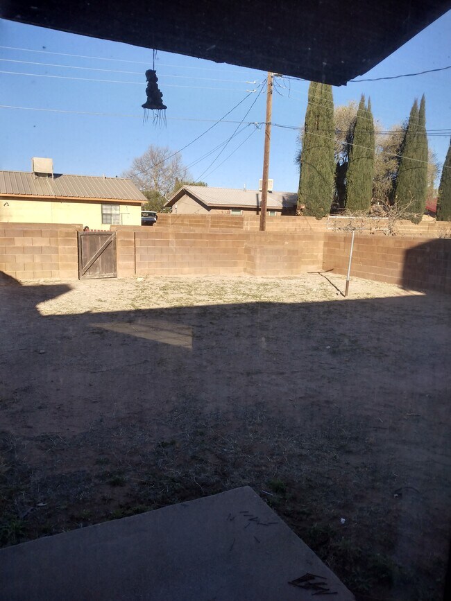 Building Photo - 1316 S Sandburg Dr