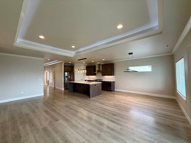Building Photo - Gorgeous 4 bed, 2.5 ba in Richland's Westcliffe Neighborhood