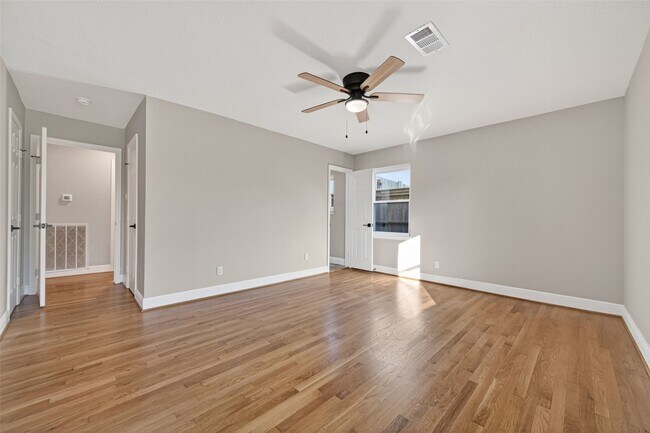 Building Photo - 5407 Lymbar Dr