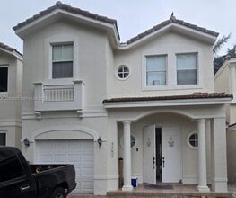 Building Photo - 4881 NW 107 Ct