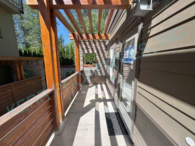Building Photo - HALF OFF THE FIRST FULL MONTH'S RENT! Discover Spacious Comfort: Elegant 3-Bed, 3.5-Bath Townhous...