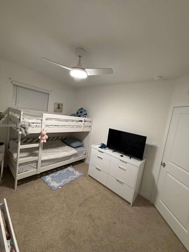 Building Photo - 441 NE 13th St