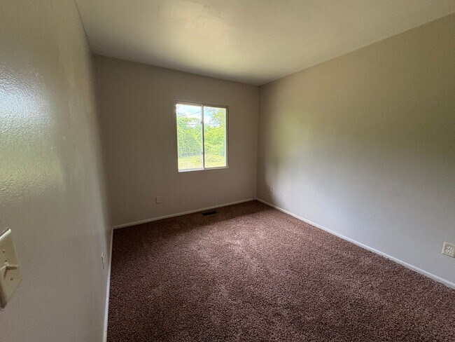 Building Photo - 2812 Larwill Ct