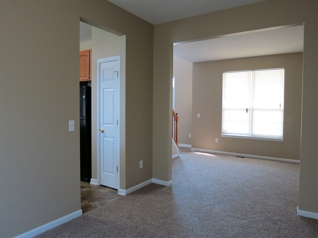 Building Photo - 6702 Meadow View Ct