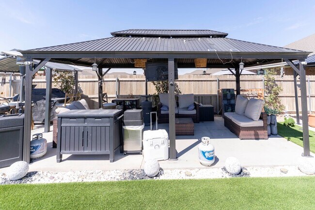 Building Photo - 7710 Purple Vitex Rd