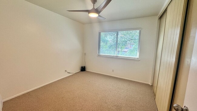 Building Photo - 8903 Trone Cir