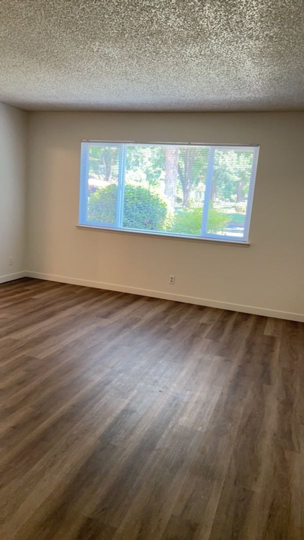 Interior Photo - Lassen Villa Apartments