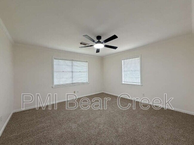 Building Photo - 302 16th St