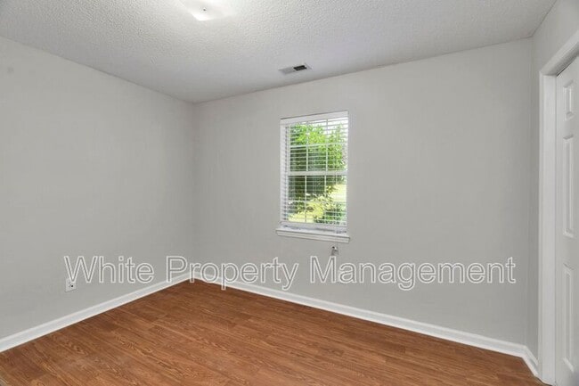 Building Photo - 3501 Sassafras Trail