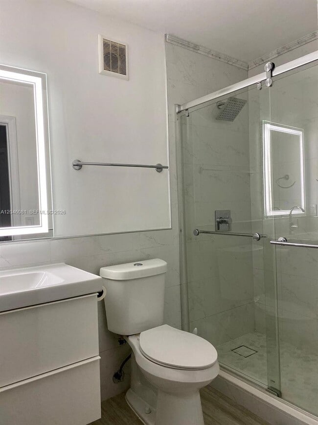 Building Photo - 2864 SW 129th Ave