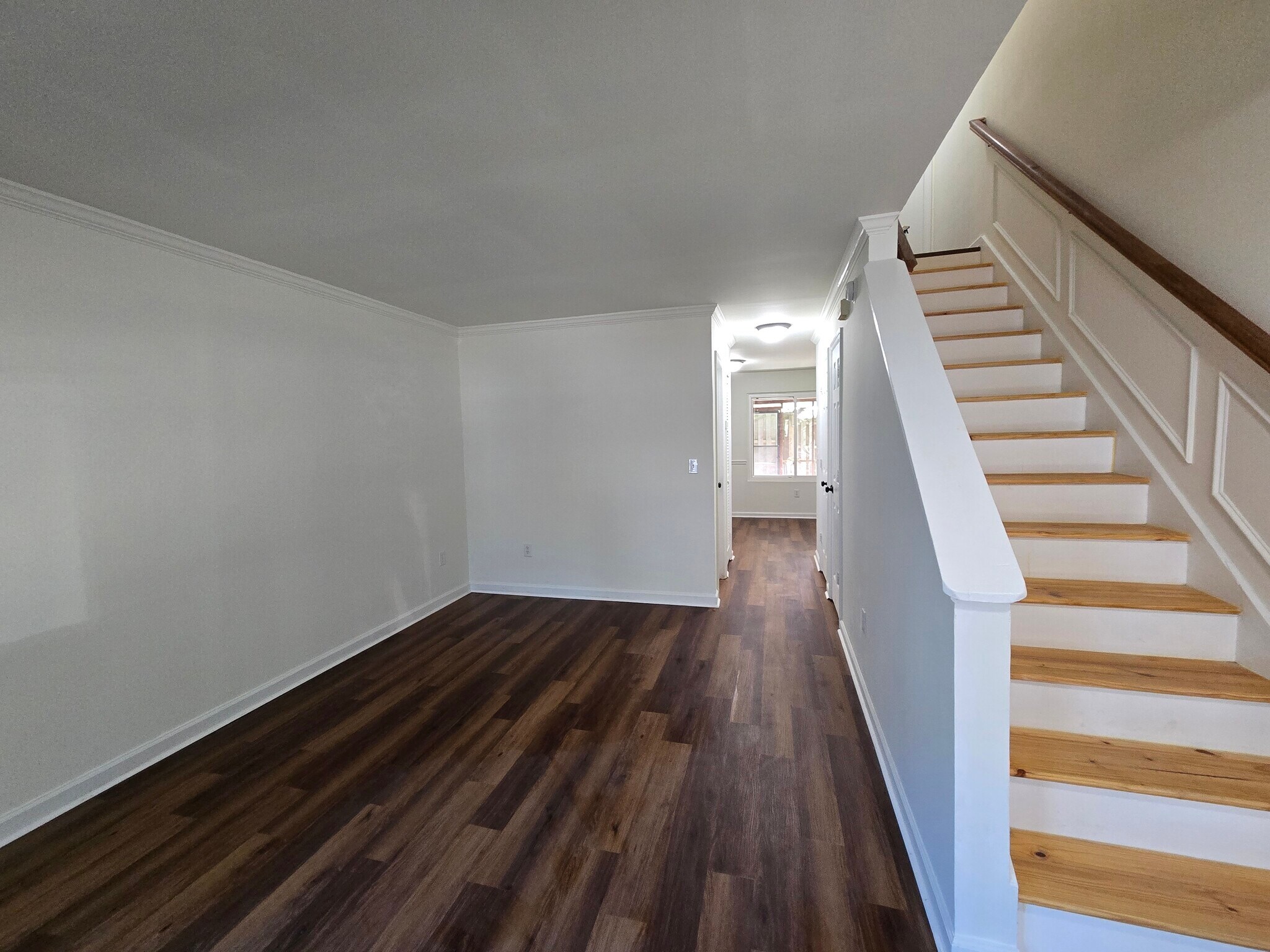 Building Photo - 1915 Tropicana Rd