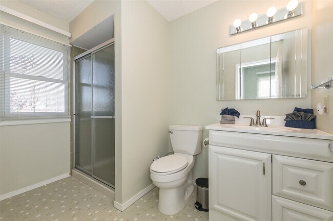 Building Photo - 2285 Hill House Rd