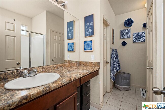 Building Photo - 114 Falcon Dr