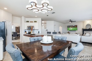Building Photo - 15810 Redwoods Manor
