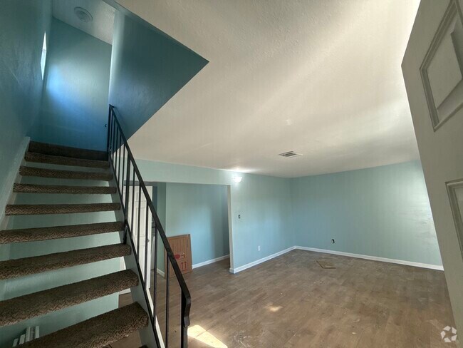 Building Photo - 2205 L St
