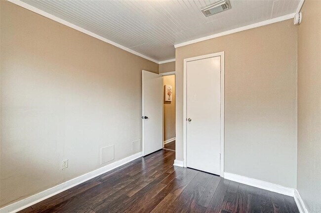 Building Photo - 3915 Stovepipe Ln